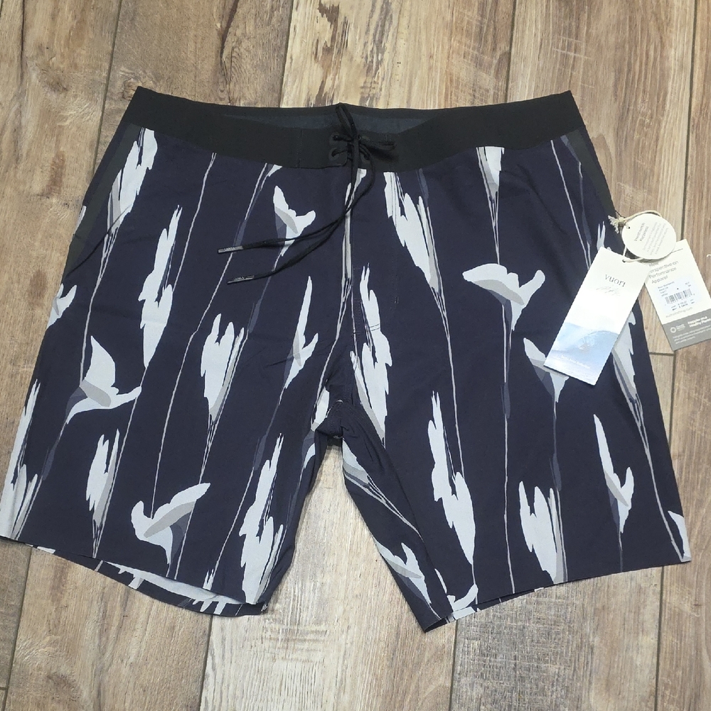 NWT Men's Vuori "Knox Boardshort" in "Black Lily". Comes in Various Sizes